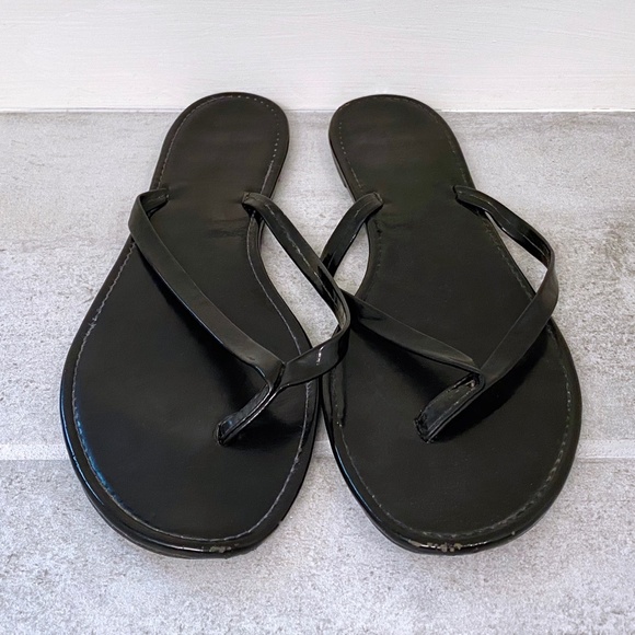 2 Pairs of Summer Shoes /Sandals /Flip - Flops - Picture 5 of 7